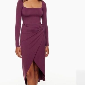 Aritzia Saturn Longsleeve midi dress in Spiced Burgendy - size L